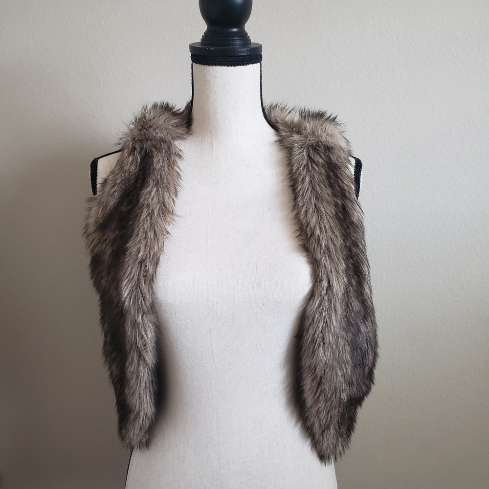 Abercrombie & Fitch Fur Vest